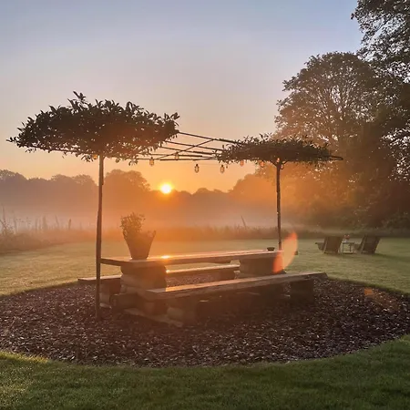 Alojamento de Acomodação e Pequeno-almoço Domestico 3*